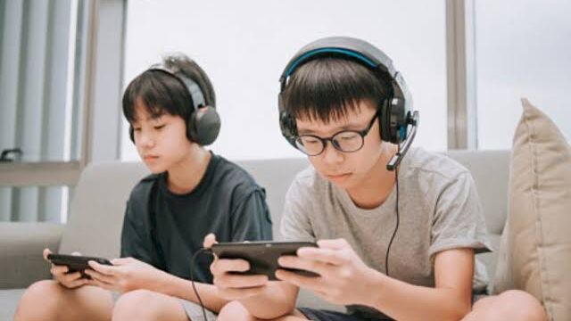 dampak bermain game online